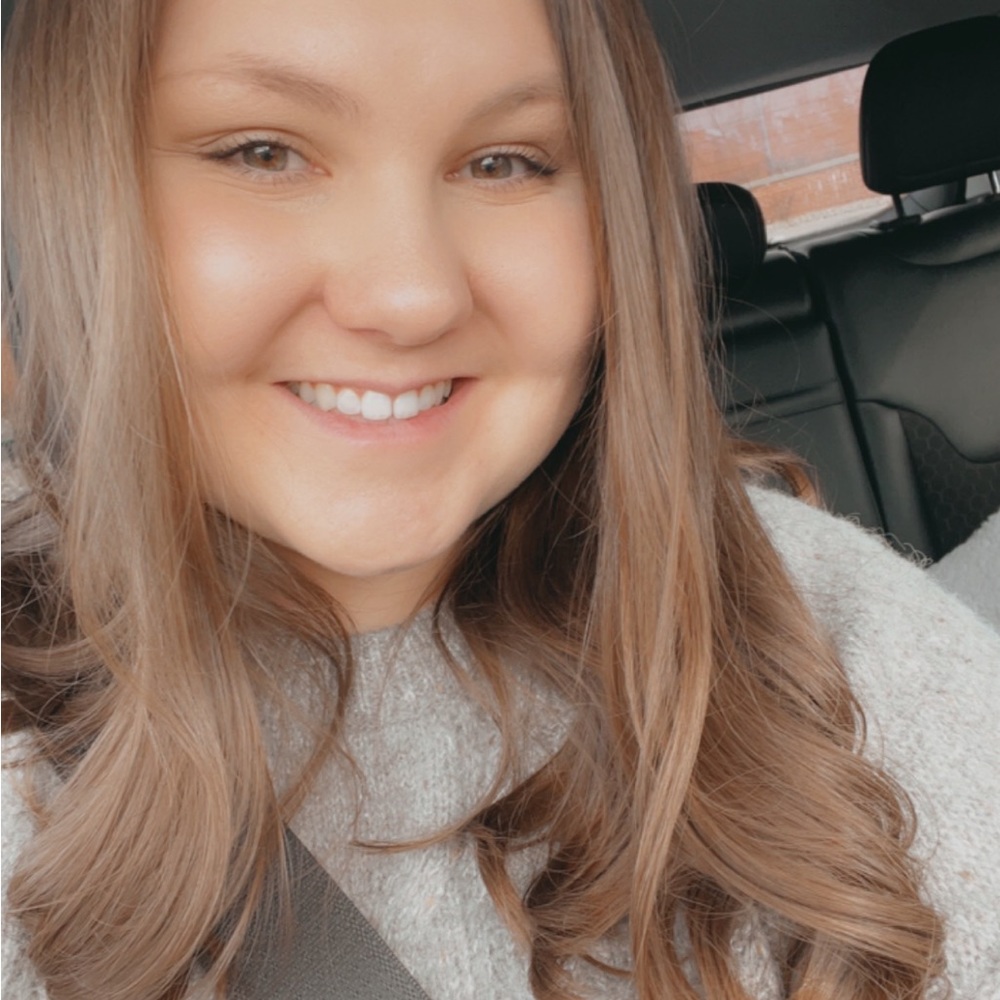 Meet your Posher, Emily